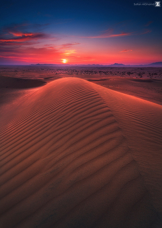 Sun-Setting-Over-Desert-Sultan-Al-Ghamdi-e1363377332418