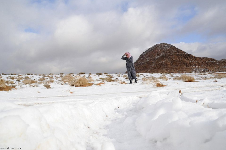Photos: Rare Snow Blankets Areas of Saudi Arabia | SUSTG.com – News